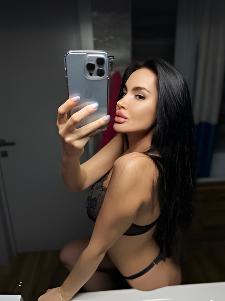 Розалия привлекальеная девушка из Тулы цена от 2000 руб