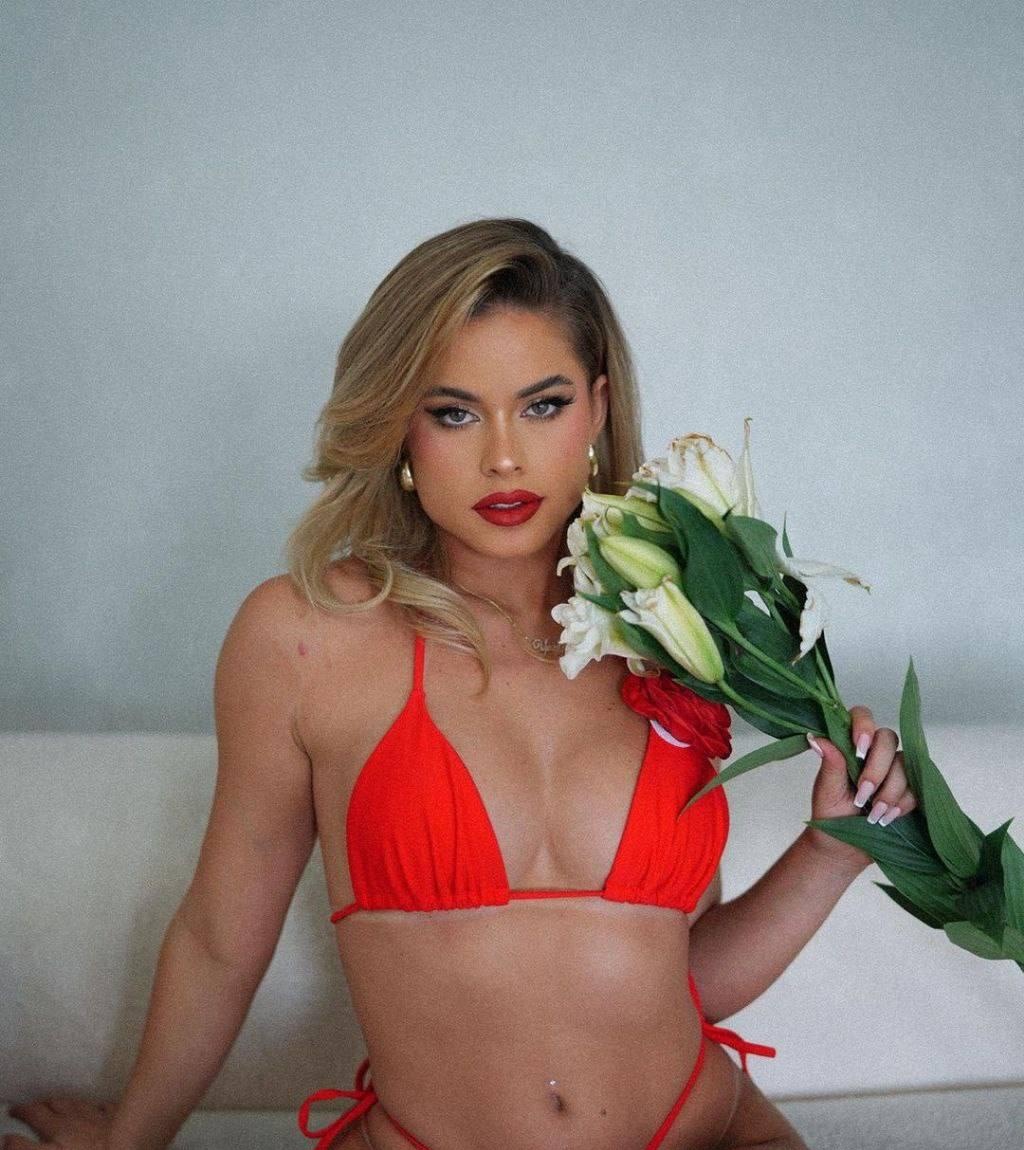 Светка привлекальеная девушка из Тулы цена от 4000 руб