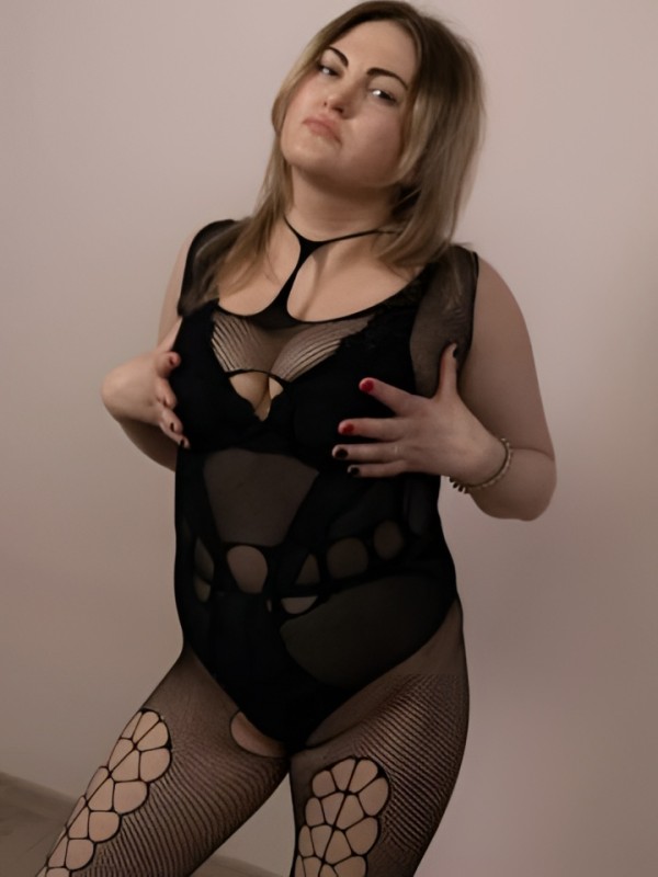 Виктория привлекательная девушка из Тулы цена от 10000 руб