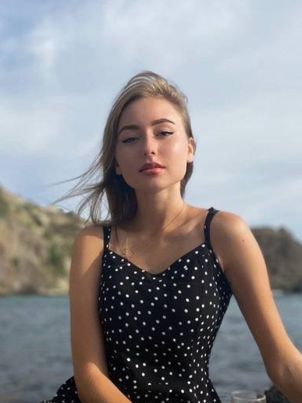 Людмила привлекательная девушка из Тулы цена от 3000 руб